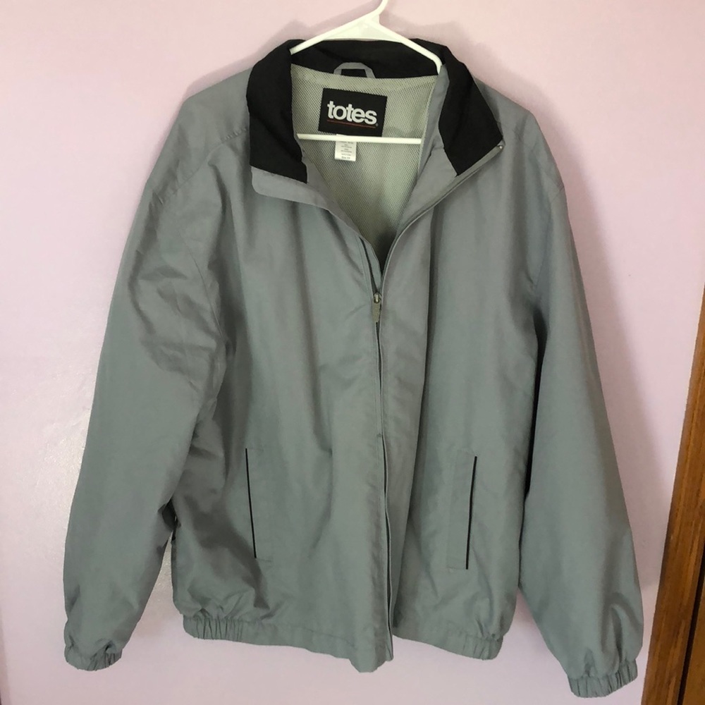 Men’s Totes Gray Lightweight Jacket